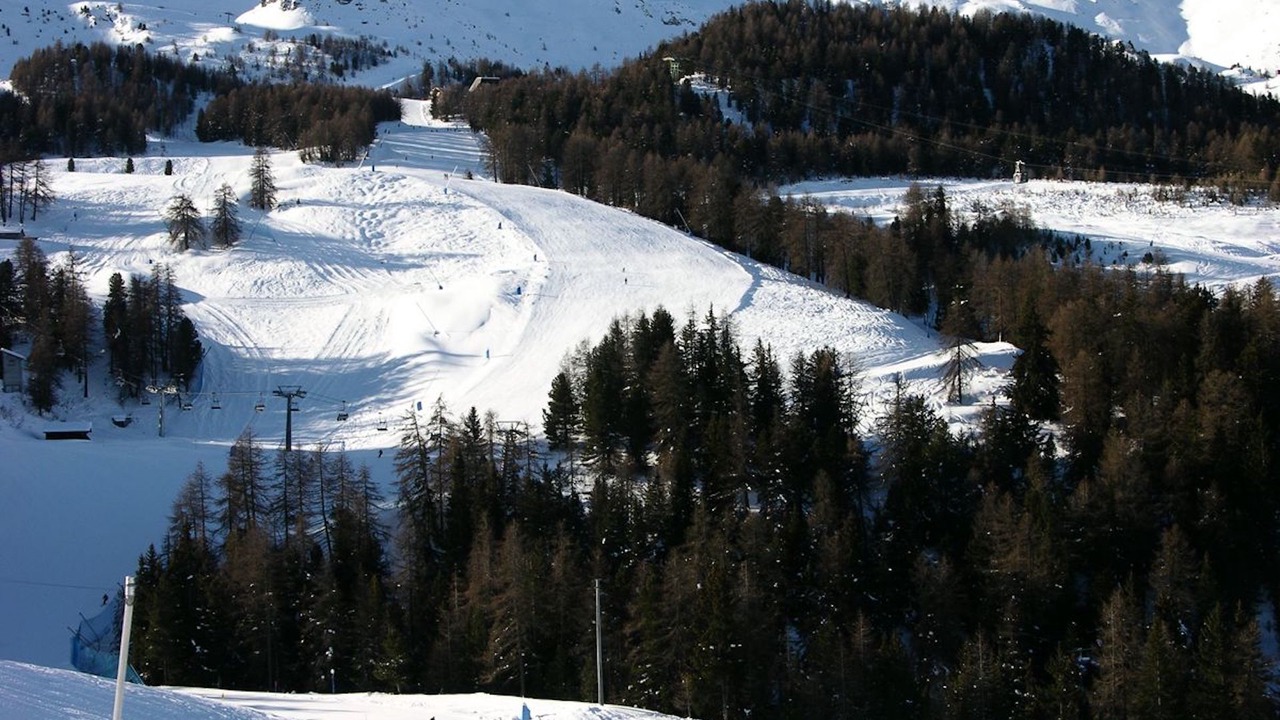 Photo of Others in Fiou