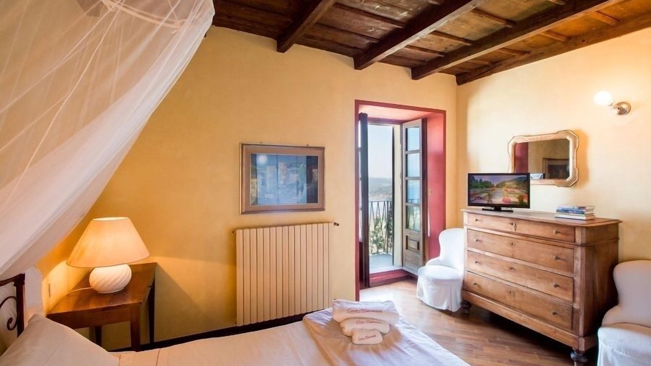 Photo of Bedroom in Brovello-Carpugnino