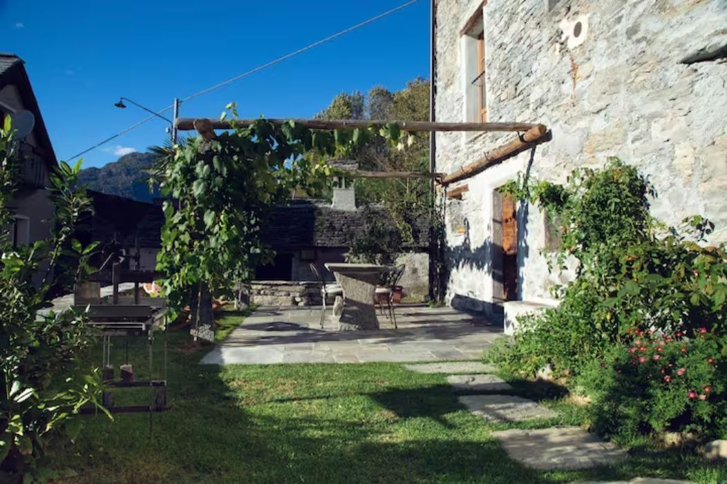 Photo of Patio Balcony in Masera
