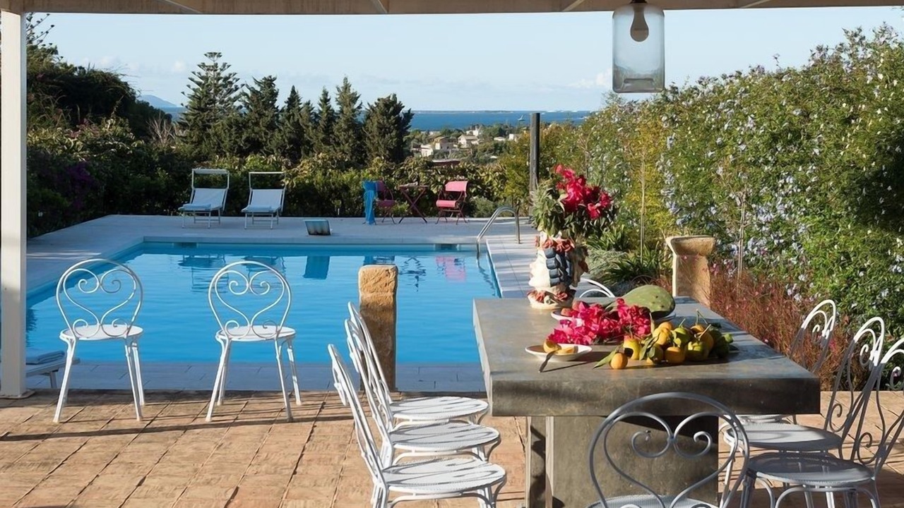 Photo of Outdoor in Arini