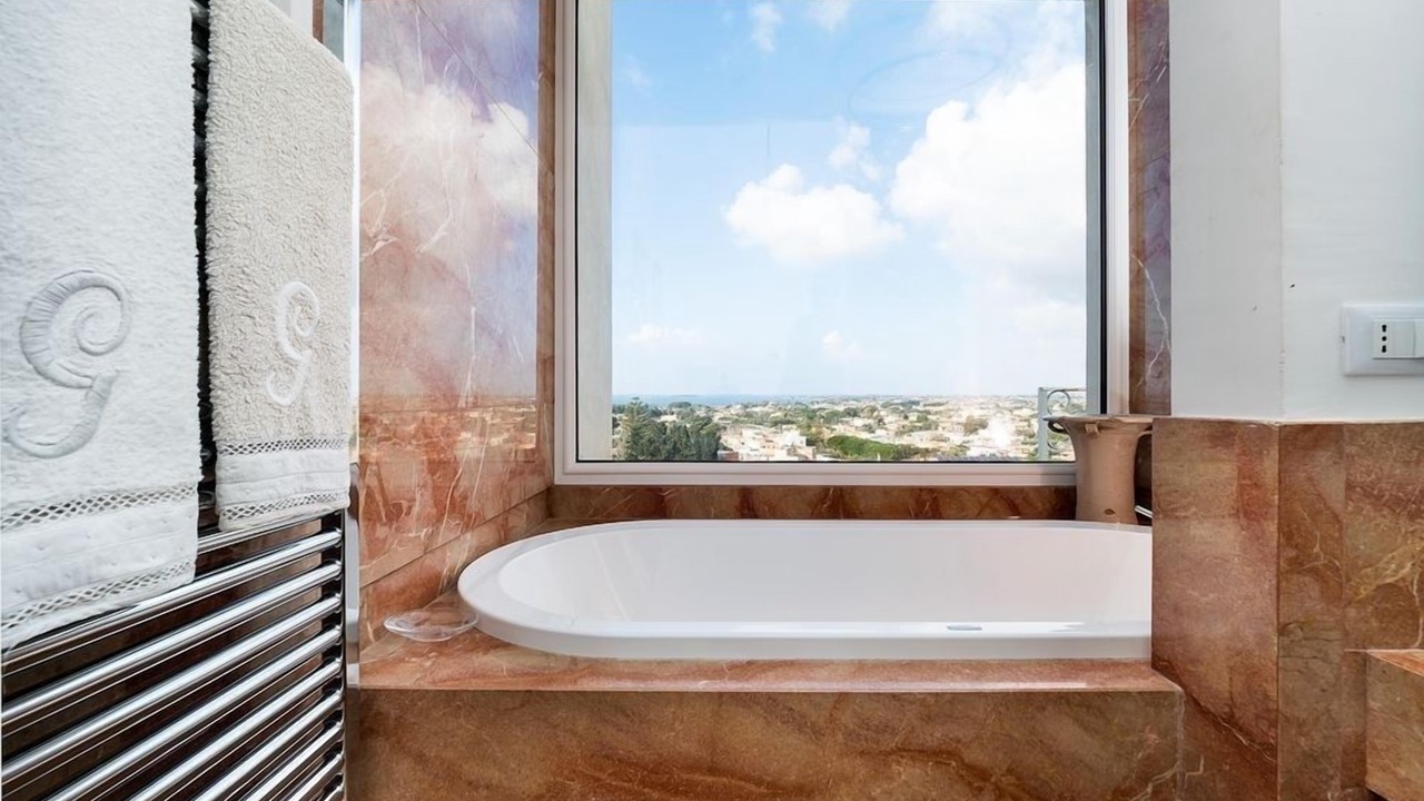 Photo of Bathroom in Arini