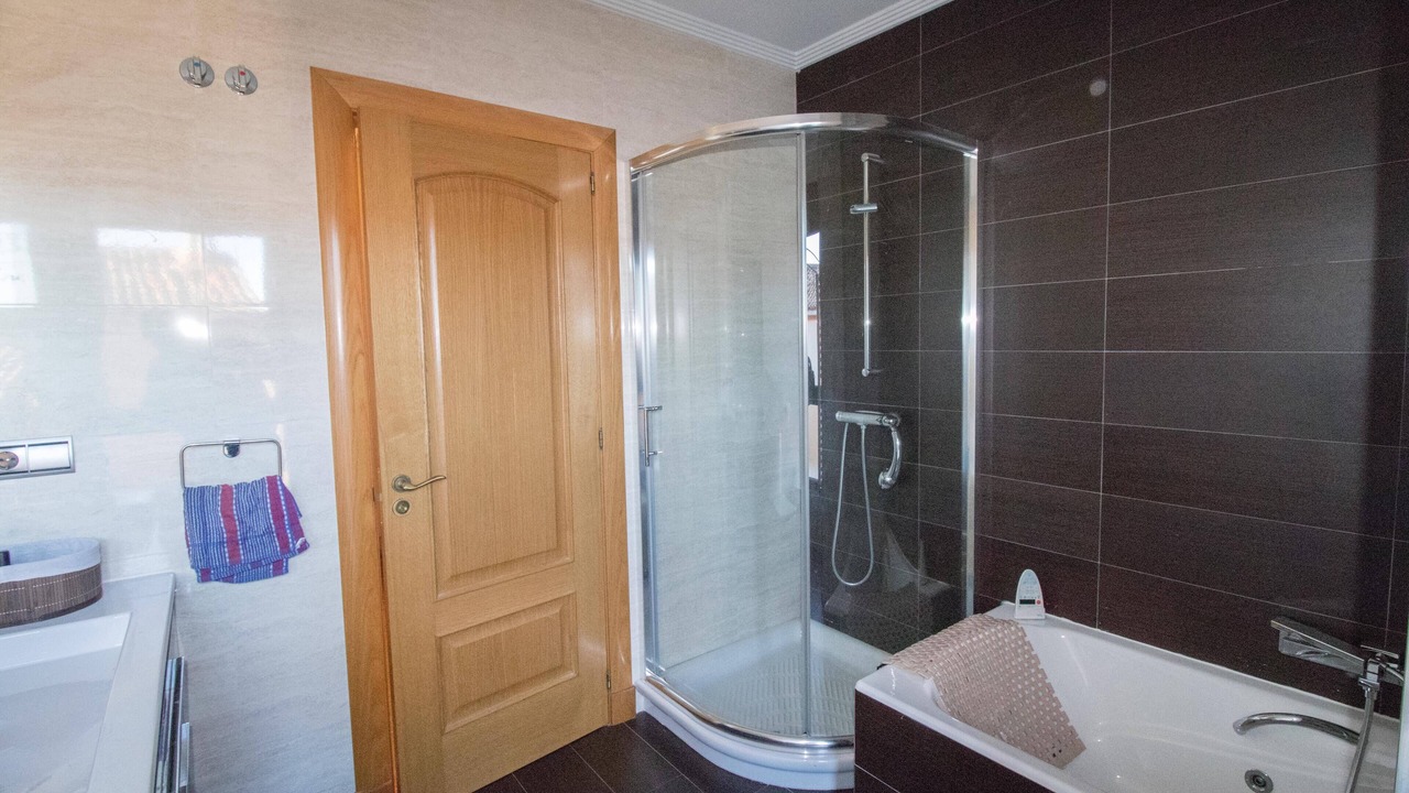 Photo of Bathroom in Cardenuela Riopico