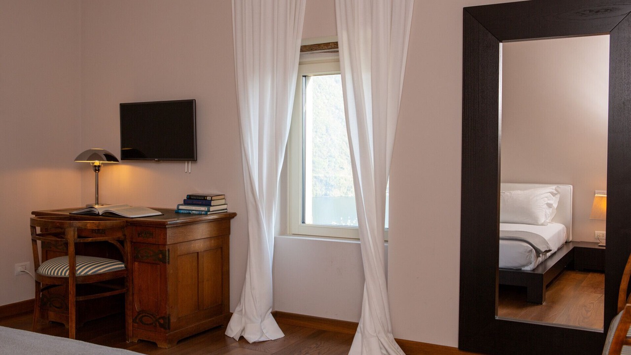 Photo of Bedroom in Cernobbio