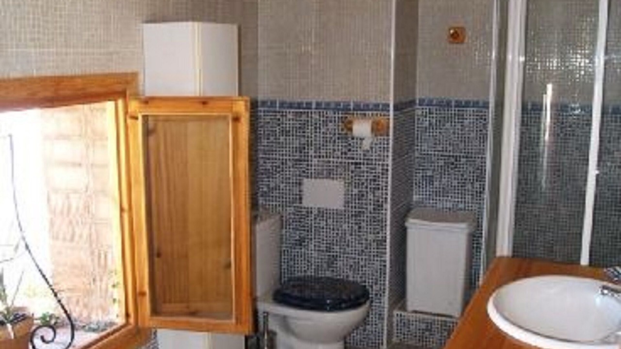Photo of Bathroom in Tobed