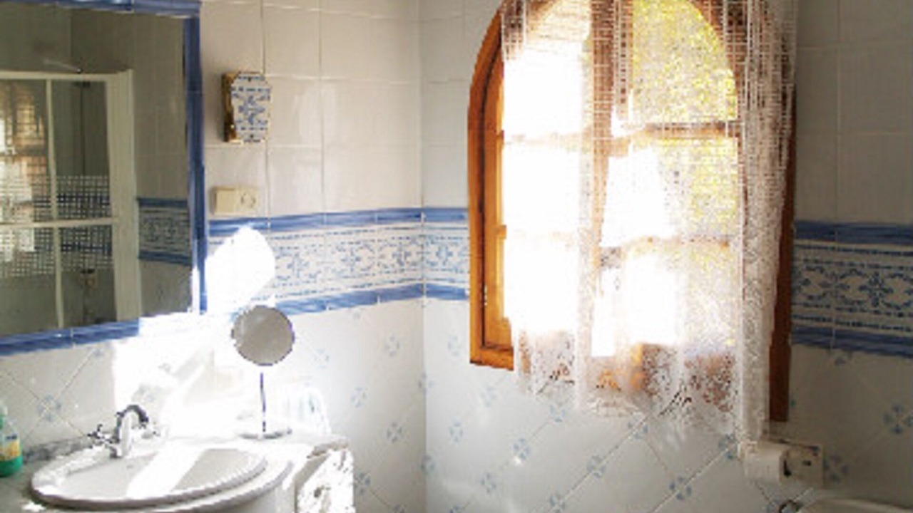 Photo of Bathroom in Tobed