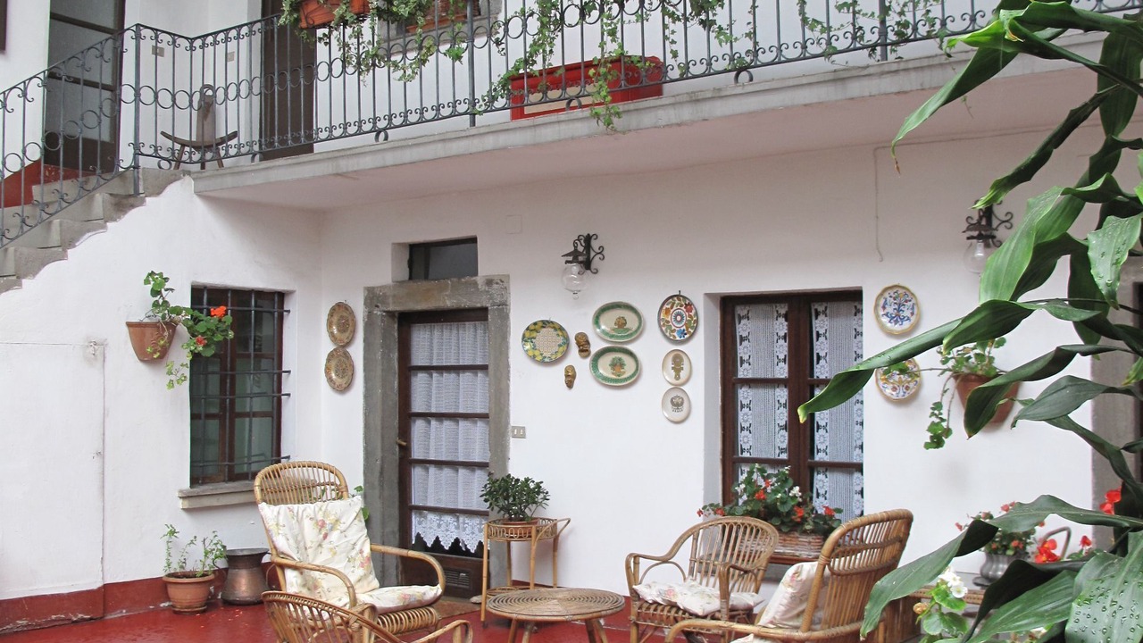 Photo of Patio Balcony in Sale Marasino