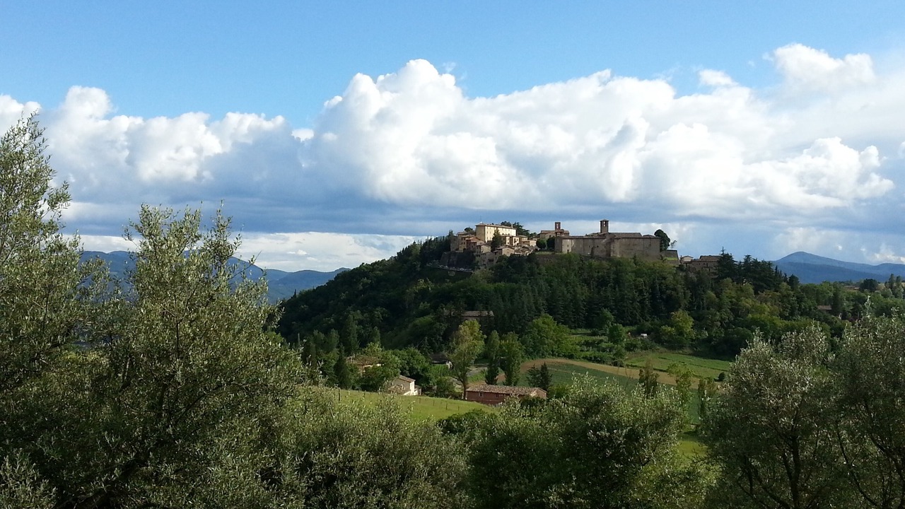 Photo of Others in Montone