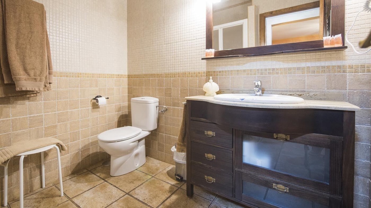 Photo of Bathroom in Urda