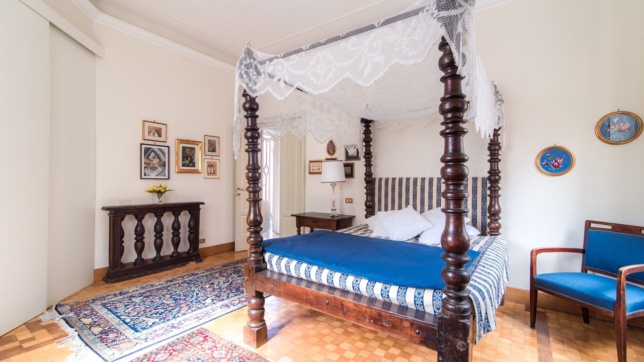 Photo of Bedroom in Faggeto Lario