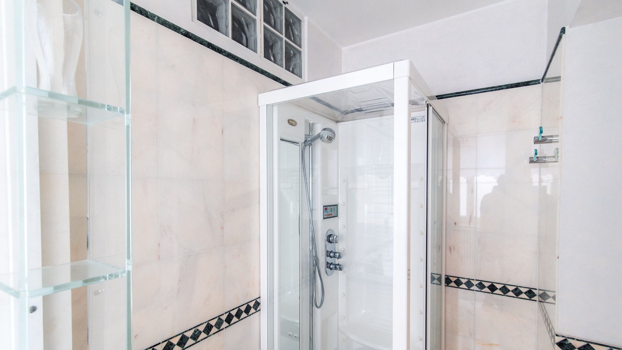 Photo of Bathroom in Faggeto Lario