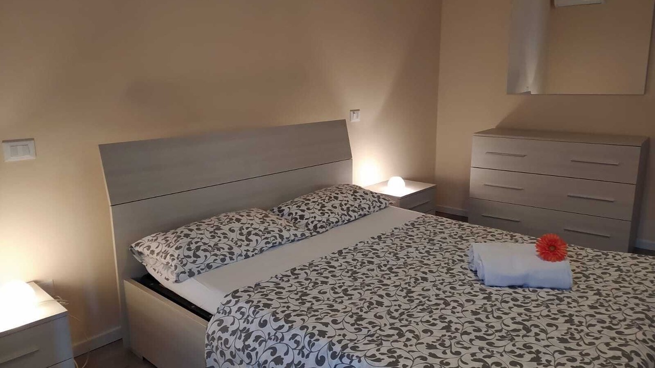 Photo of Bedroom in Toscolano Maderno