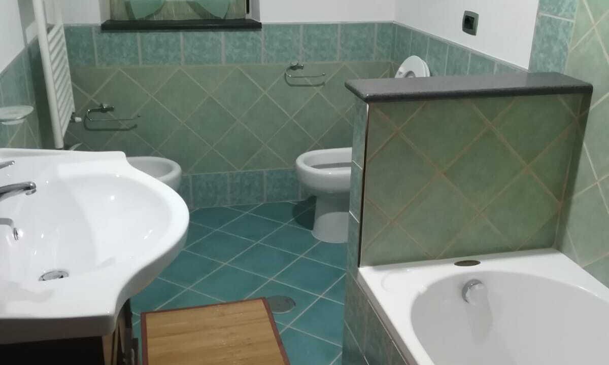 Photo of Bathroom in Laura