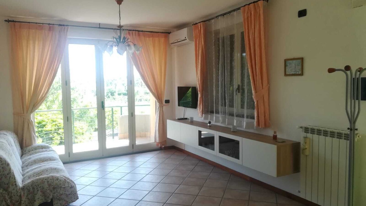 Photo of Livingroom in Laura