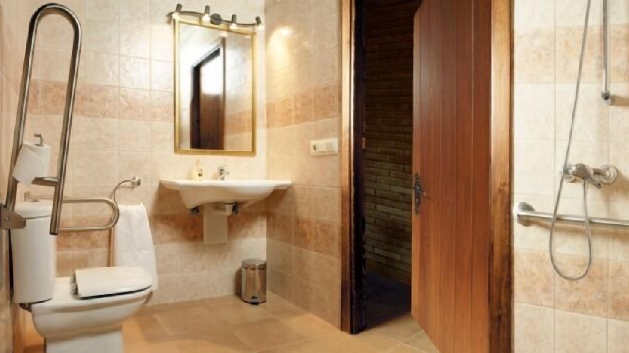 Photo of Bathroom in Porqueres