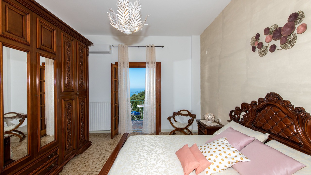Photo of Bedroom in Montepertuso