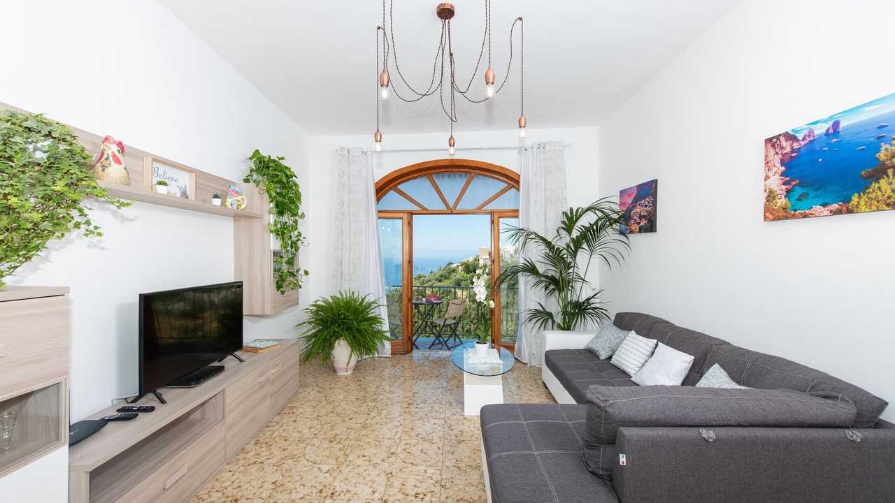 Photo of Livingroom in Montepertuso