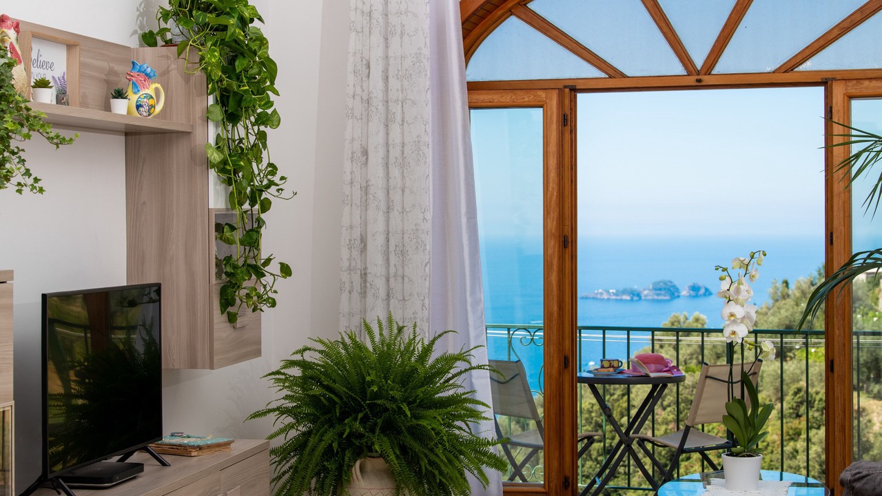 Photo of Livingroom in Montepertuso