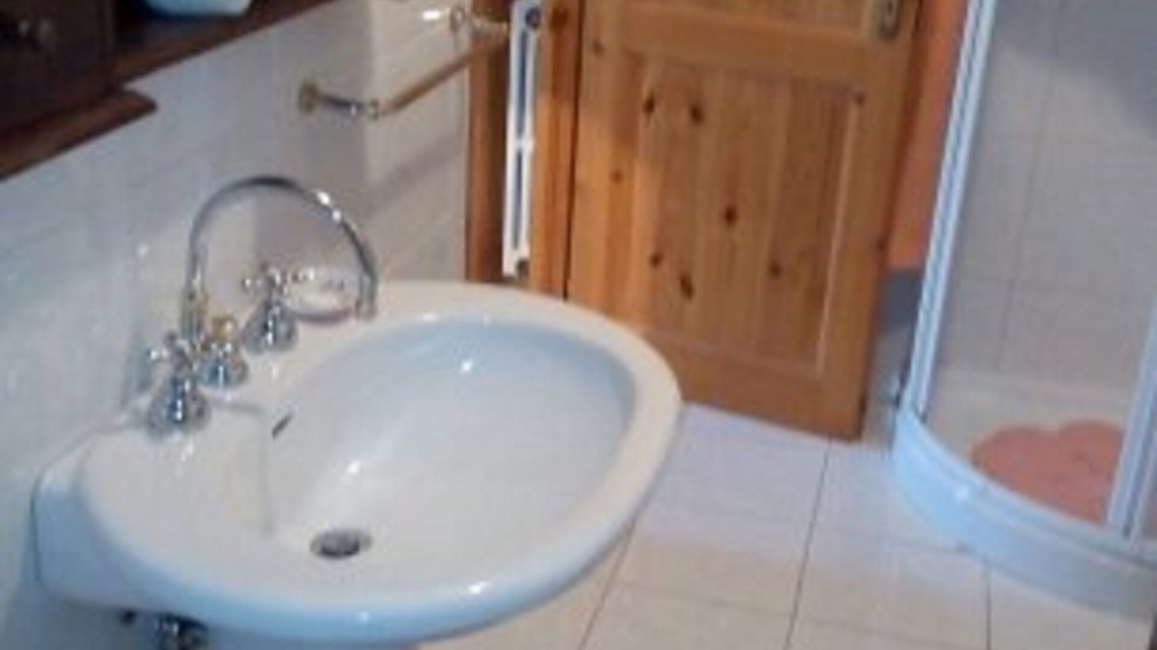 Photo of Bathroom in Jenne