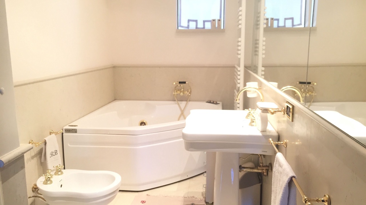 Photo of Bathroom in Old Town