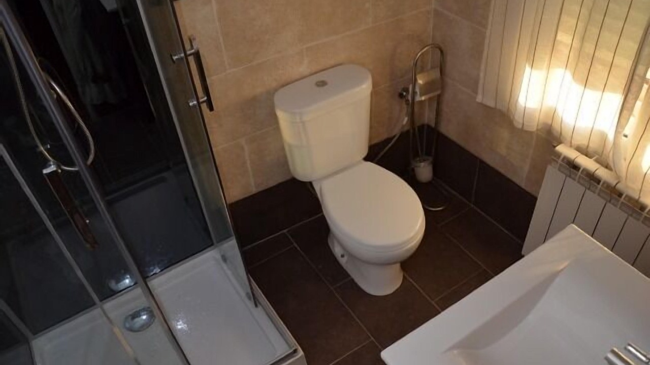 Photo of Bathroom in Alacon