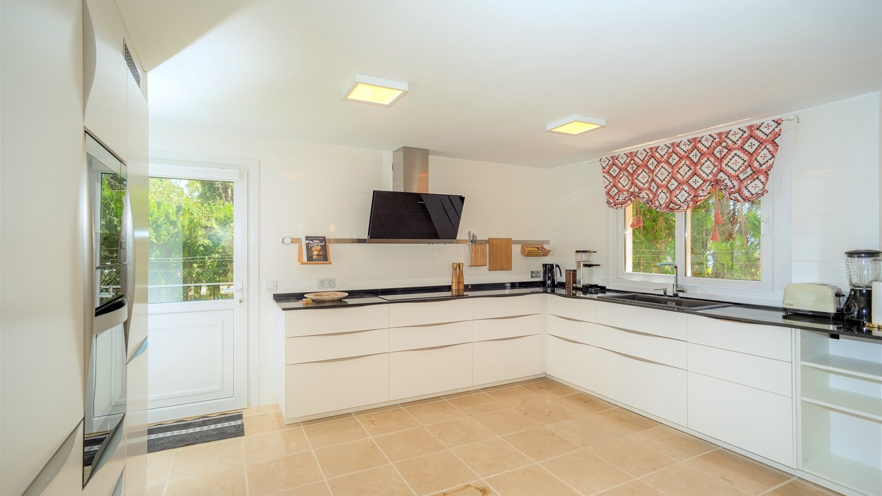 Photo of Kitchen in New Golden Mile