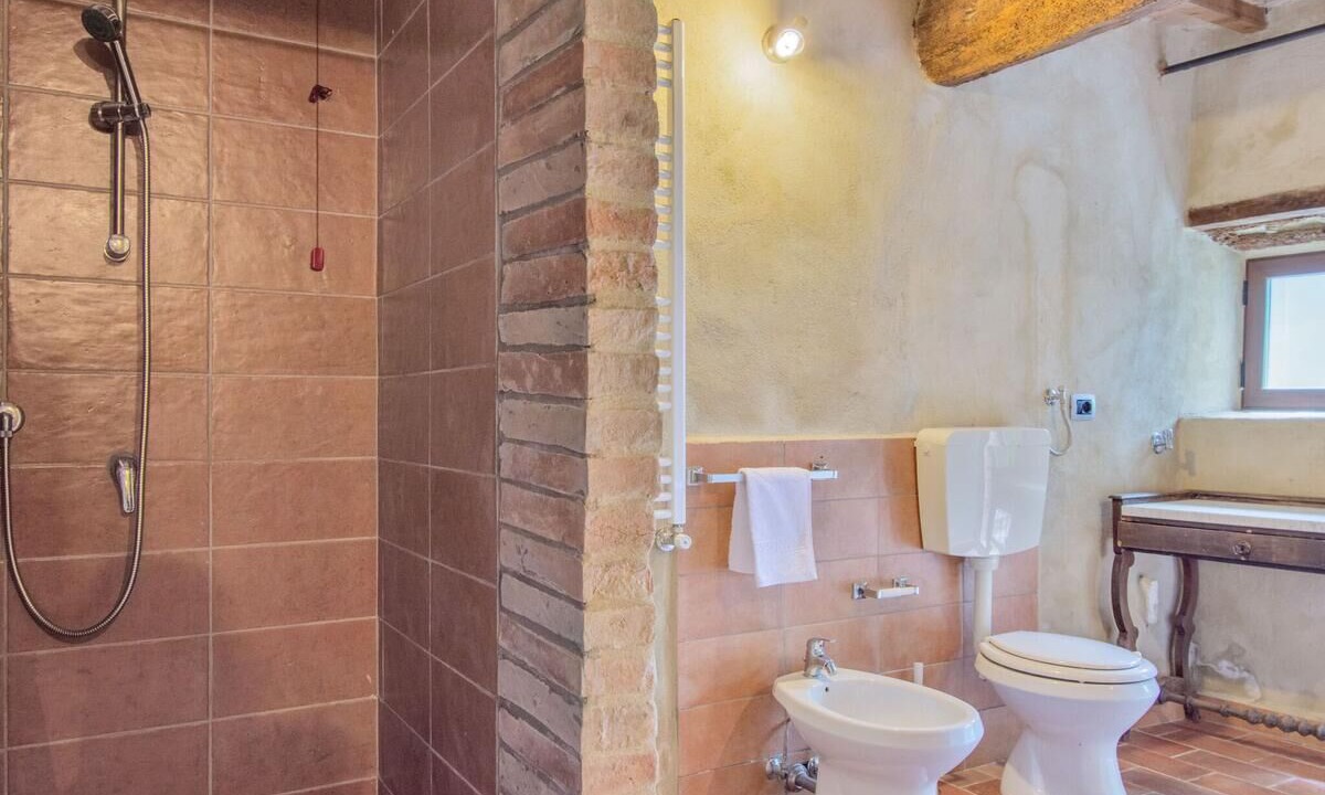 Photo of Bathroom in Montelovesco