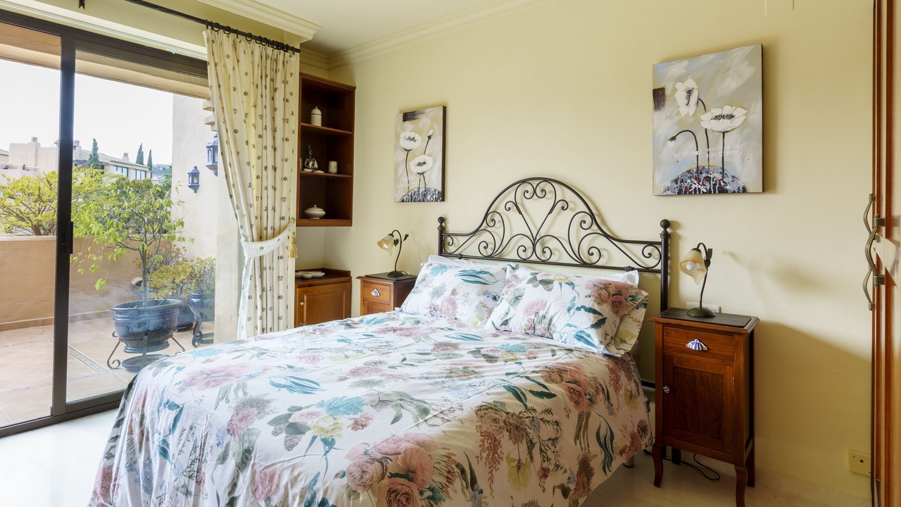 Photo of Bedroom in New Golden Mile