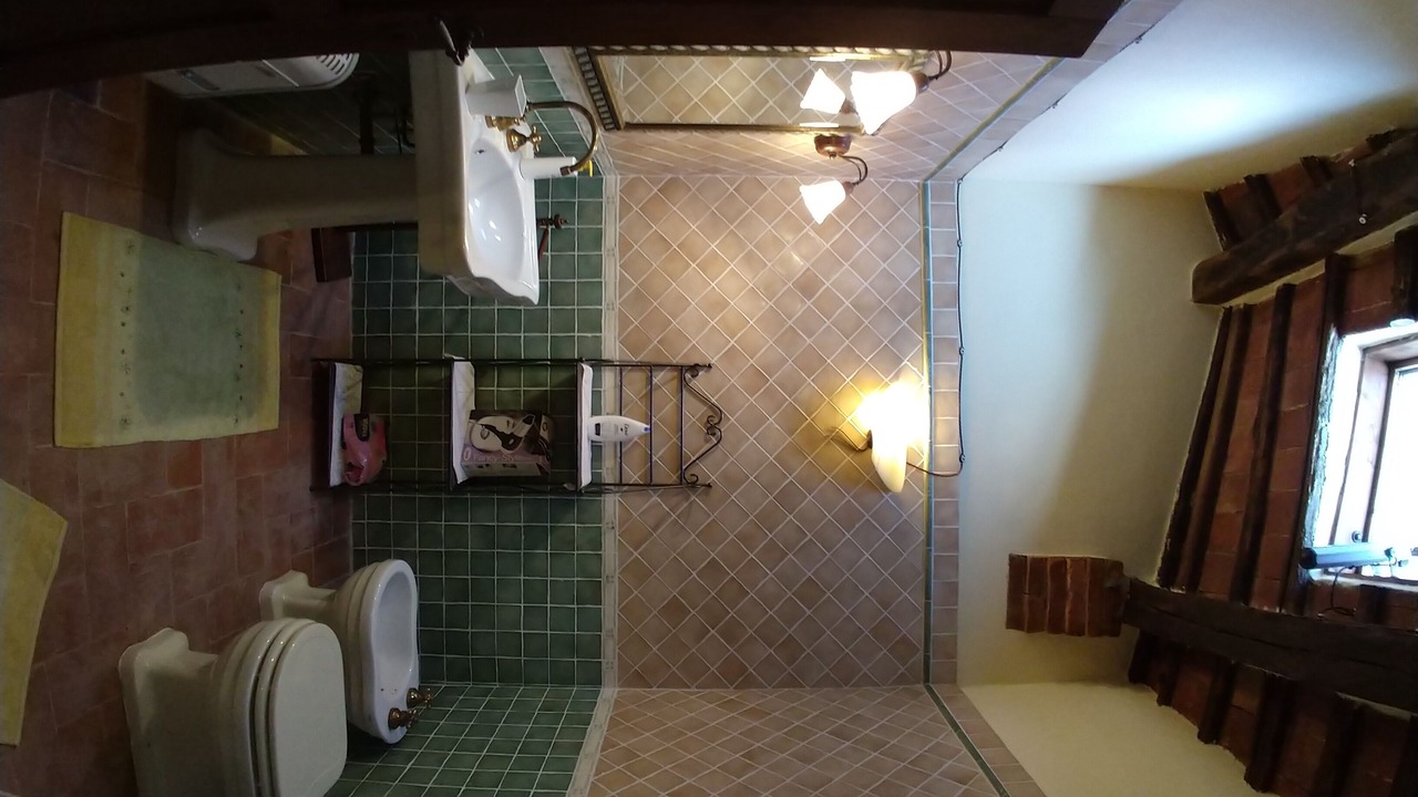 Photo of Bathroom in Pari