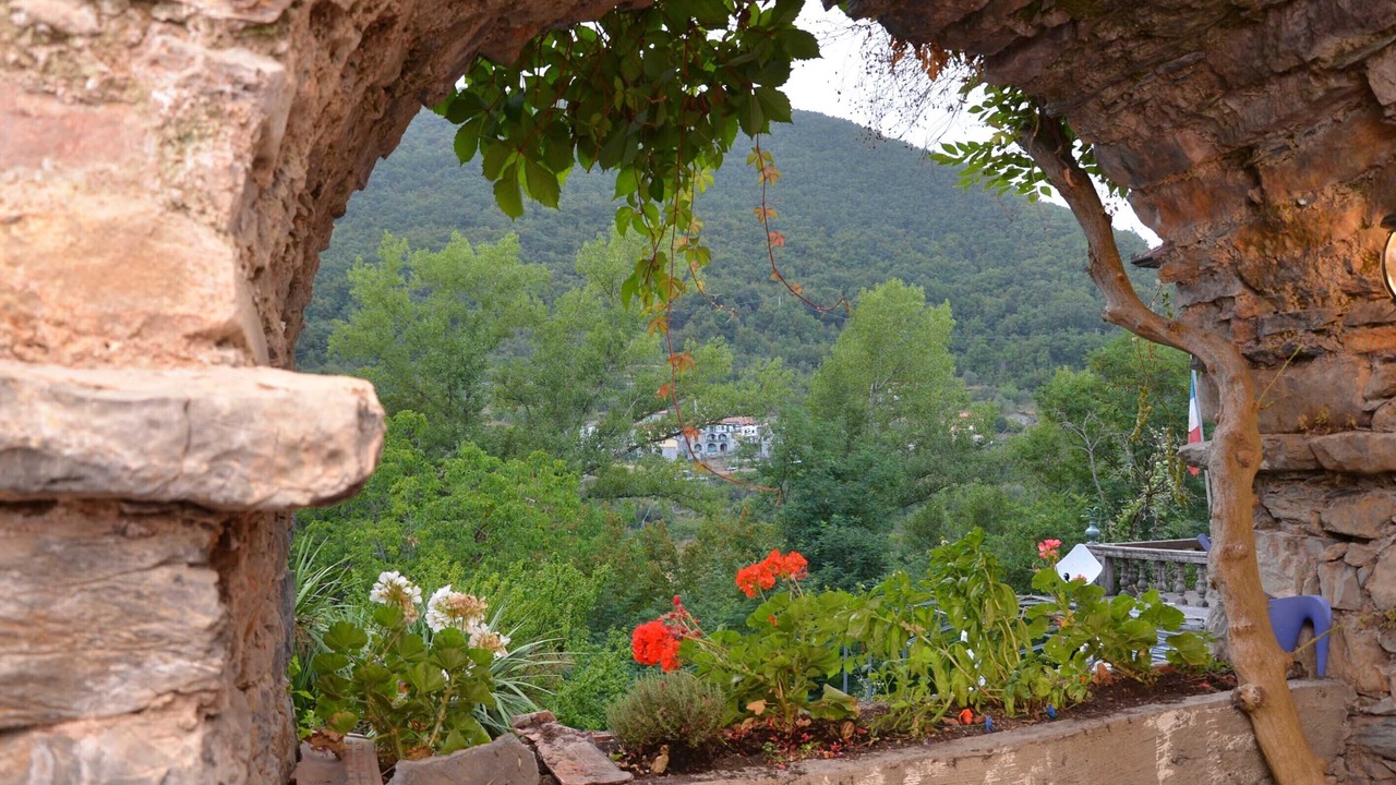 Photo of Outdoor in Caste