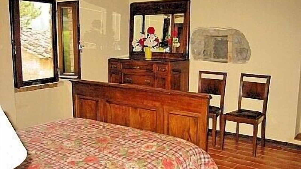 Photo of Bedroom in Montone