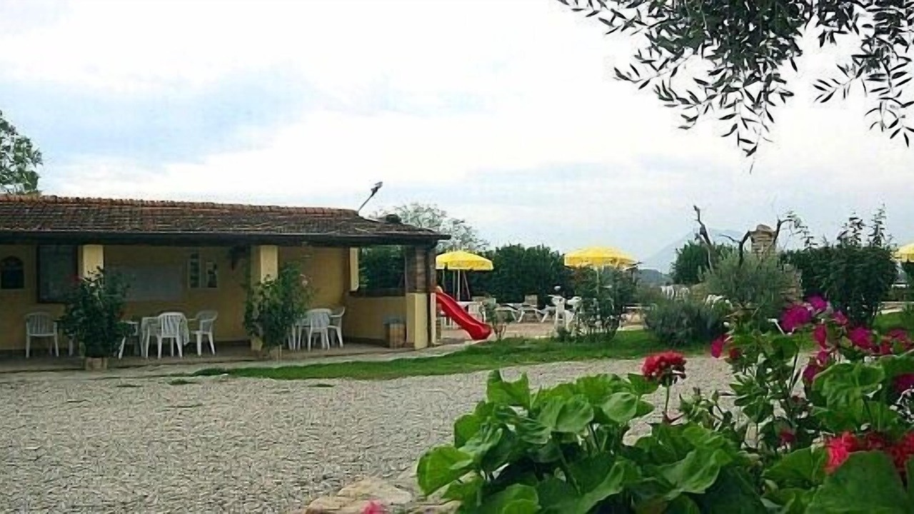 Photo of Outdoor in Montone