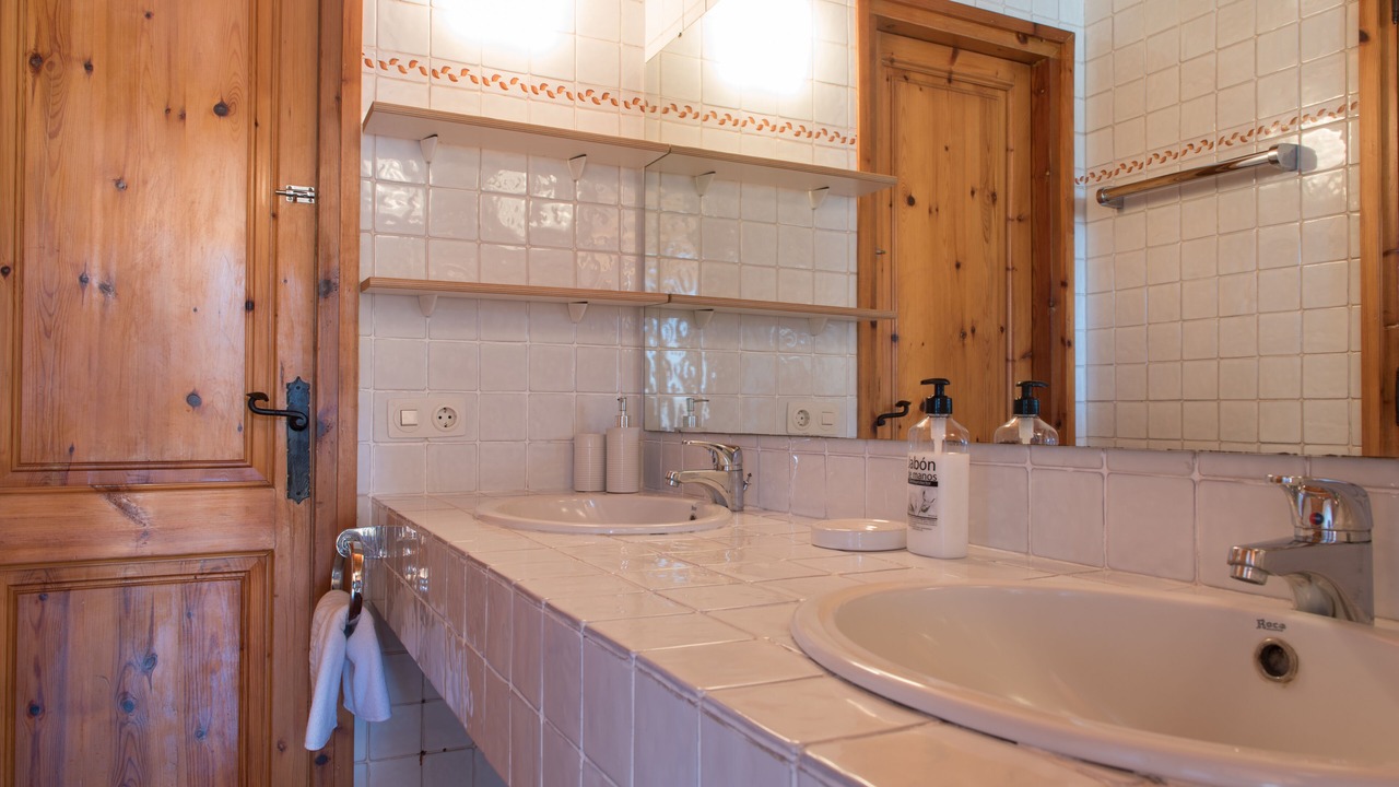 Photo of Bathroom in Serinya