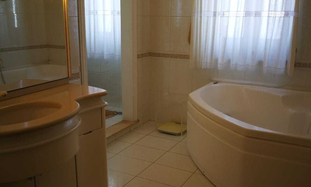 Photo of Bathroom in Bacoli