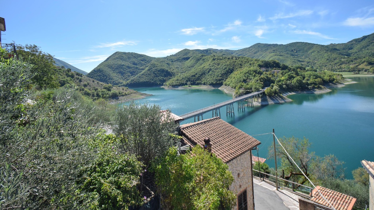 Photo of Bedroom in Castel di Tora