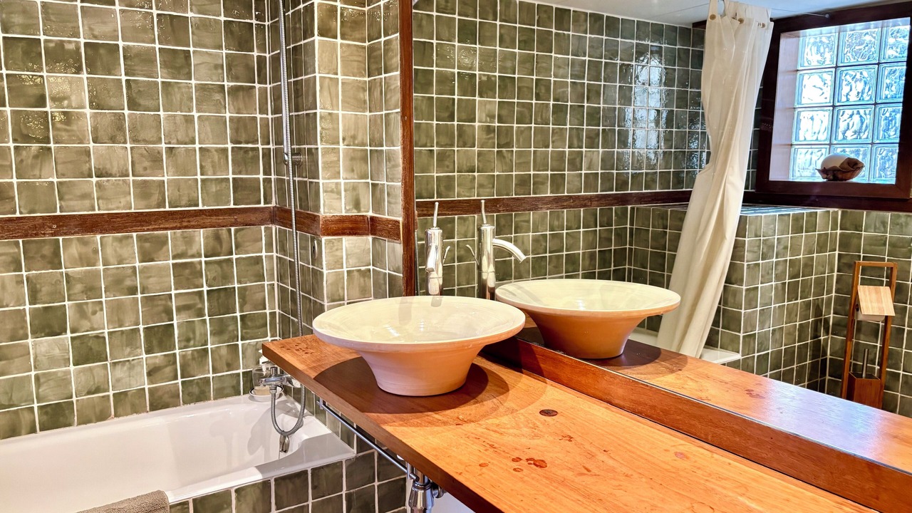 Photo of Bathroom in Ullastret