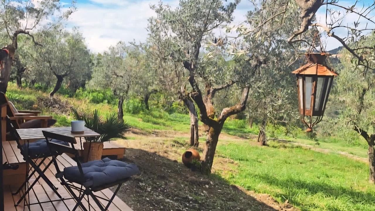 Photo of Outdoor in Mompeo