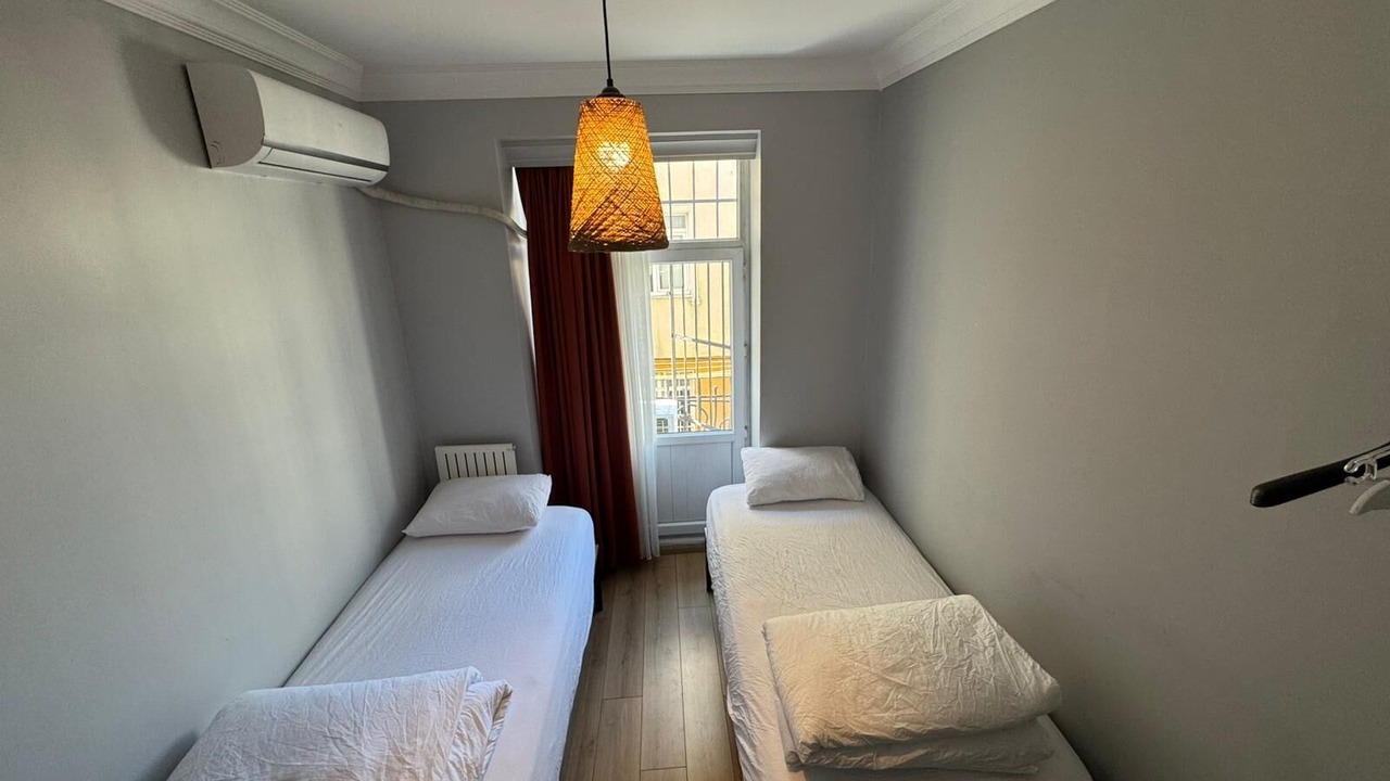 Photo of Bedroom in Pera