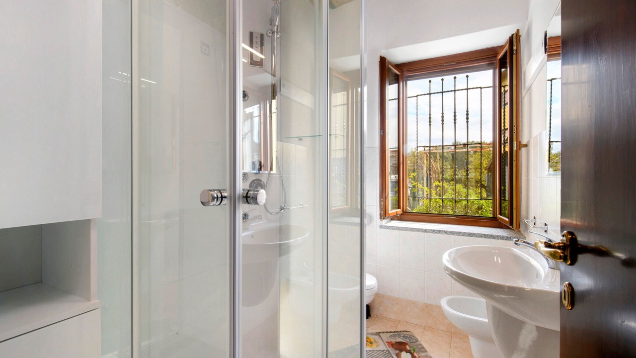 Photo of Bathroom in Monguzzo