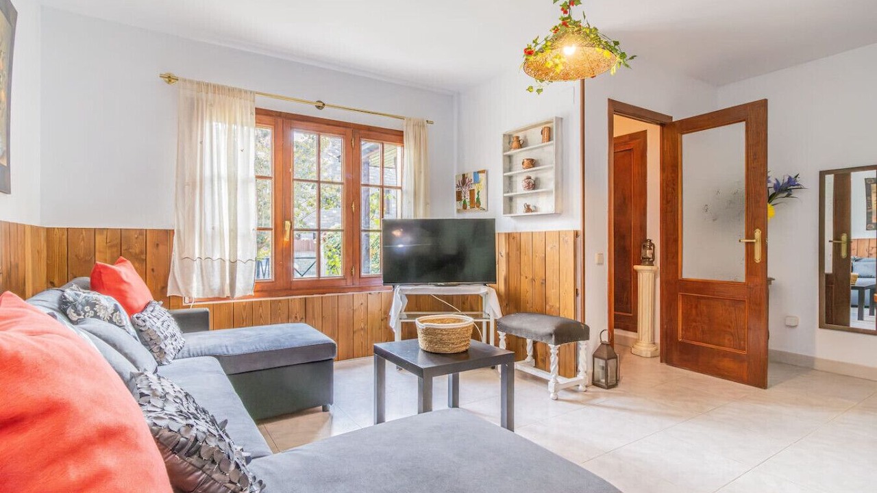Photo of Livingroom in Fiscal