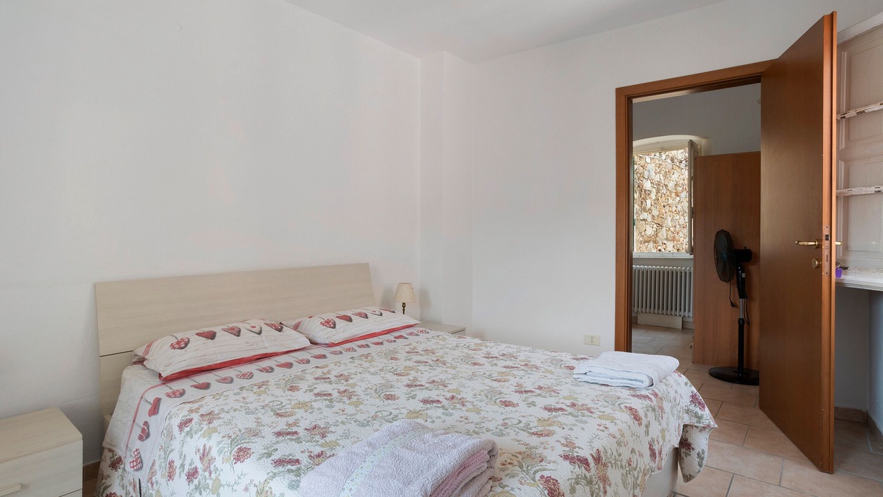 Photo of Bedroom in Castelnuovo Magra