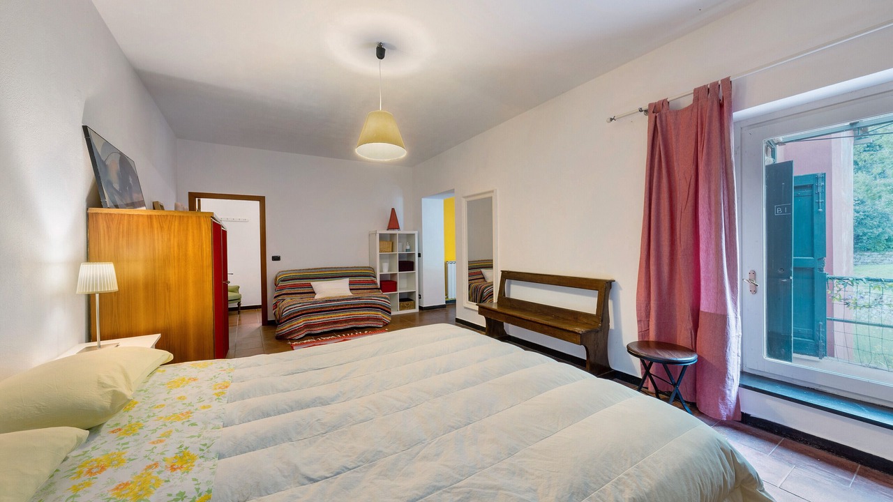 Photo of Bedroom in Castiglione Chiavarese