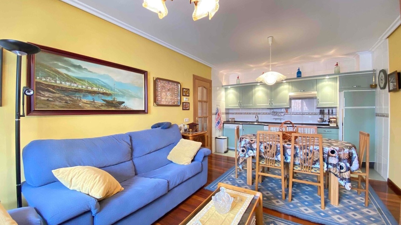 Photo of Livingroom in Llanes