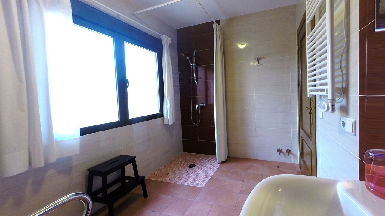 Photo of Bathroom in Galvez