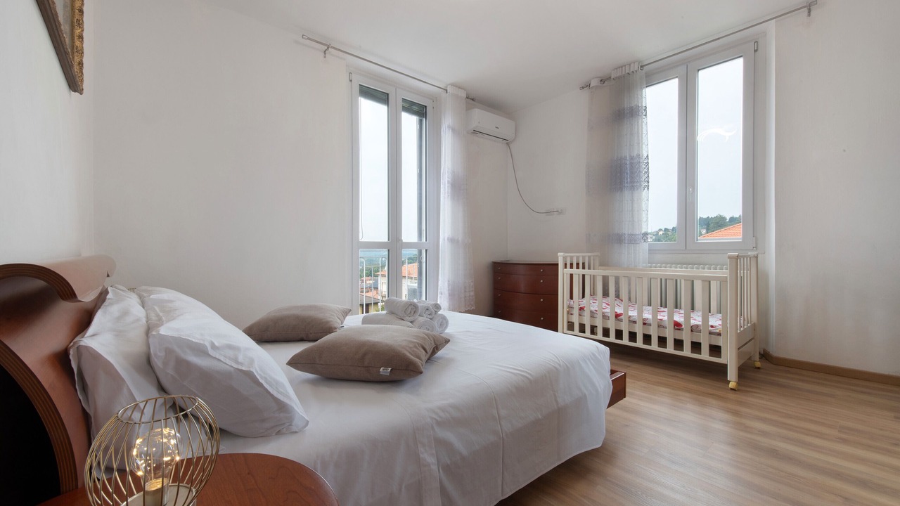 Photo of Bedroom in Senna Comasco