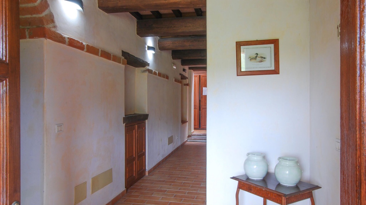 Photo of Others in Montone