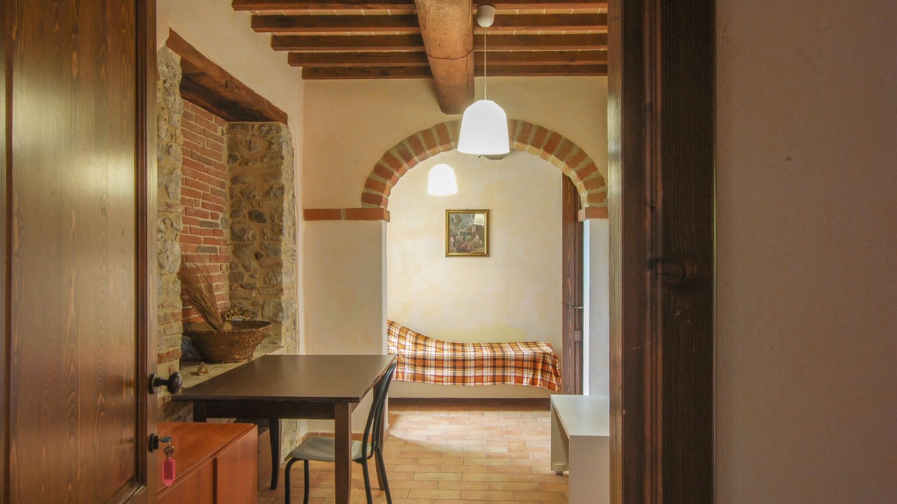 Photo of Others in Montone