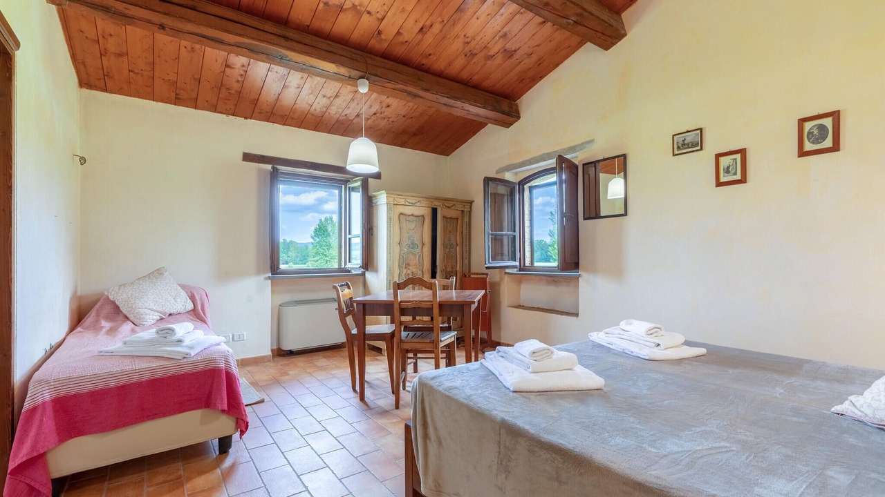 Photo of Others in Montone