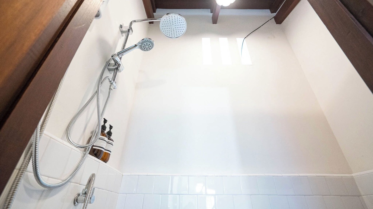 Photo of Bathroom in Pom Prap