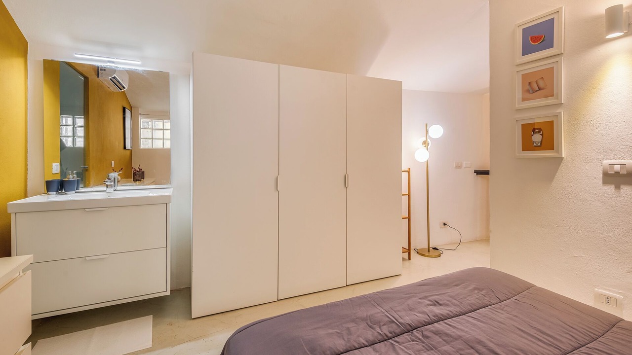 Photo of Bedroom in Milan Centre