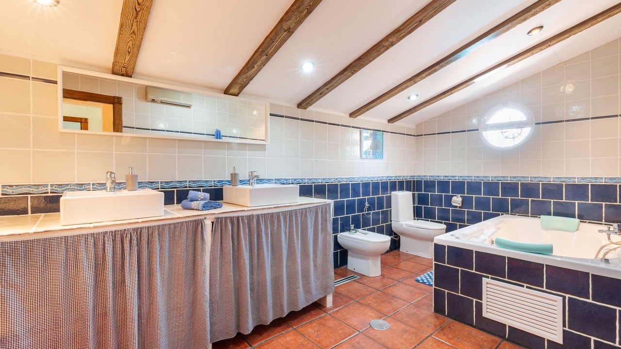 Photo of Bathroom in Pliego